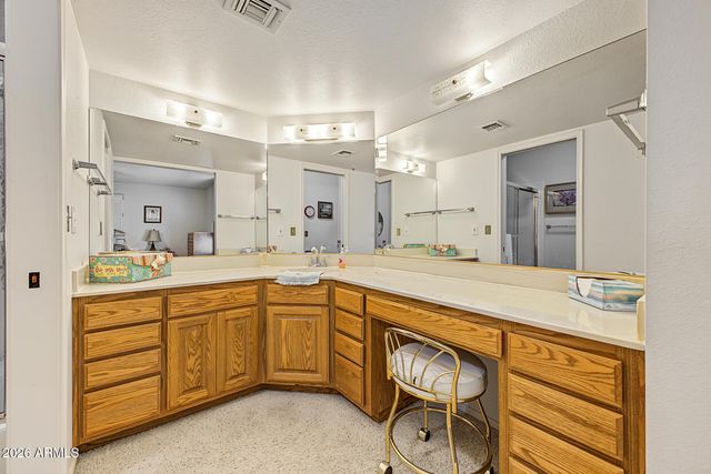 2260 N Middlecoff Drive, Mesa, AZ 85215