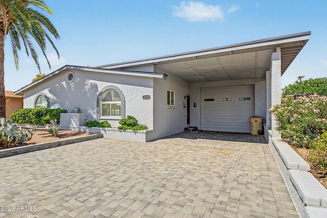 2260 N Middlecoff Drive, Mesa, AZ 85215