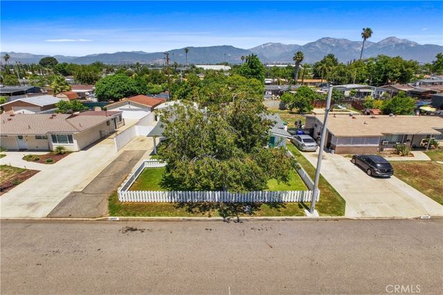 4686 Evart Street, Montclair, CA 91763