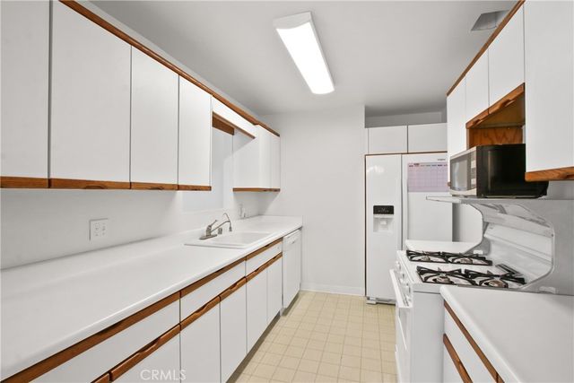 4686 Evart Street, Montclair, CA 91763