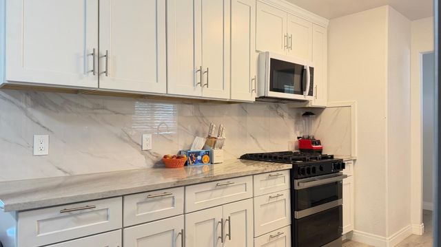 5326 E Clay Avenue, Fresno, CA 93727