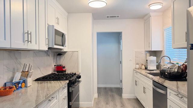 5326 E Clay Avenue, Fresno, CA 93727