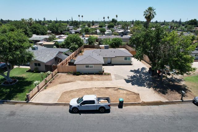 5326 E Clay Avenue, Fresno, CA 93727