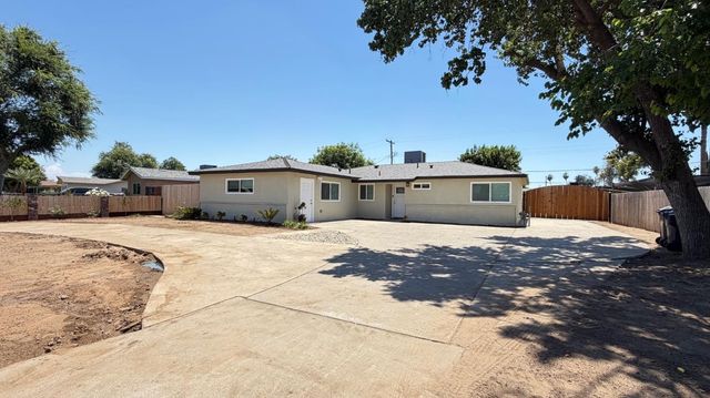 5326 E Clay Avenue, Fresno, CA 93727