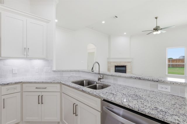1512 Oleander Drive, Tolar, TX 76476