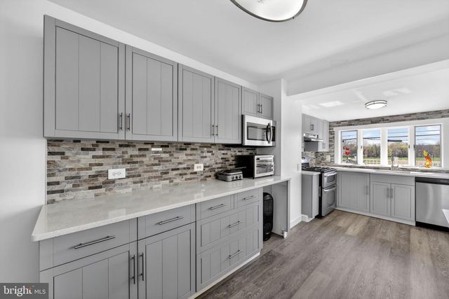 648 DAYTON RD, Bryn Mawr, PA 19010