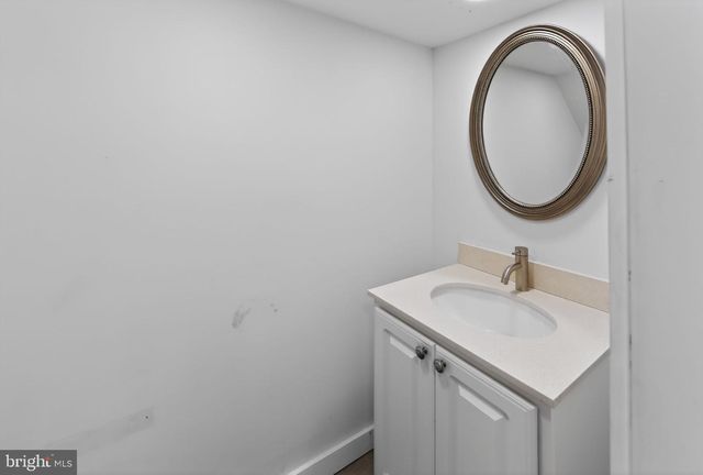 648 DAYTON RD, Bryn Mawr, PA 19010