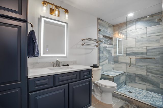 308 28th St NW, Minot, ND 58703