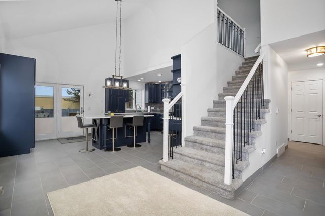 308 28th St NW, Minot, ND 58703