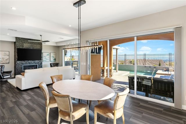 294 Besame Court, Las Vegas, NV 89138