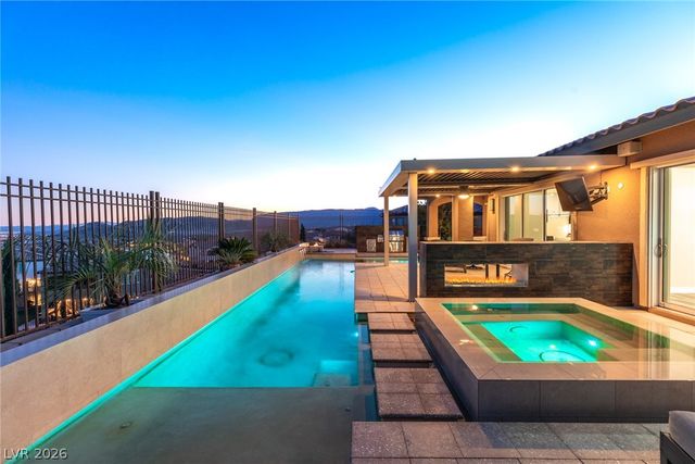 294 Besame Court, Las Vegas, NV 89138