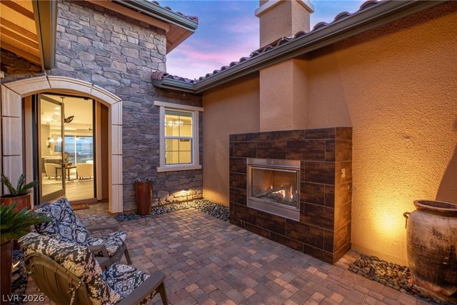 294 Besame Court, Las Vegas, NV 89138