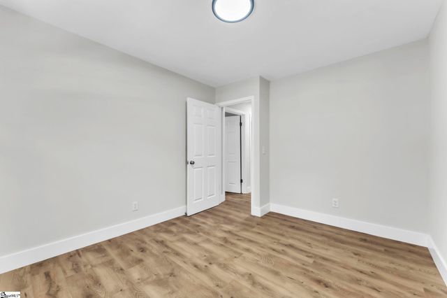 15 Longmeadow Road, Taylors, SC 29687