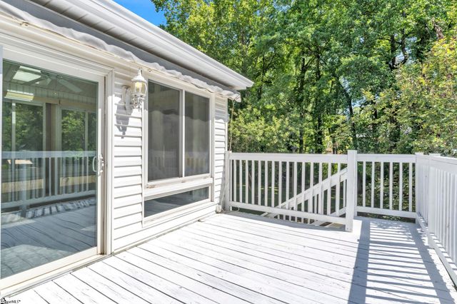 15 Longmeadow Road, Taylors, SC 29687