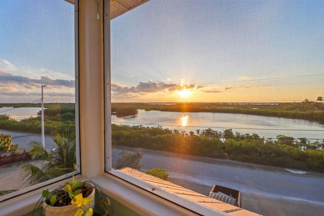 537 Heck Avenue, Little Torch Key, FL 33042