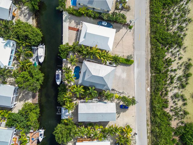 537 Heck Avenue, Little Torch Key, FL 33042