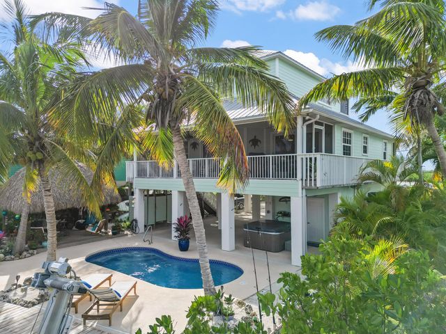 537 Heck Avenue, Little Torch Key, FL 33042