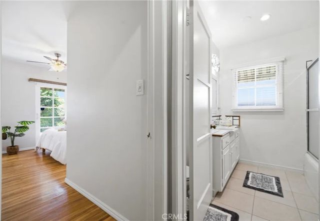 17061 Lorne, Lake Balboa, CA 91406
