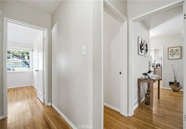 17061 Lorne, Lake Balboa, CA 91406