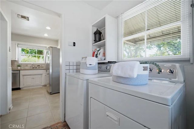 17061 Lorne, Lake Balboa, CA 91406