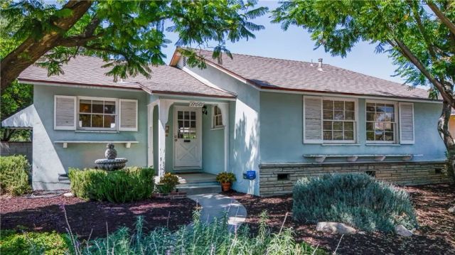 17061 Lorne, Lake Balboa, CA 91406