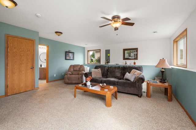 6194 Karmen Avenue NE, Albertville, MN 55301