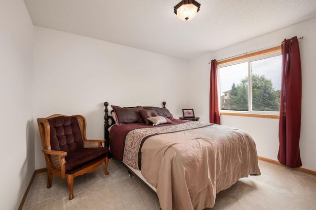 6194 Karmen Avenue NE, Albertville, MN 55301