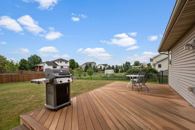 6194 Karmen Avenue NE, Albertville, MN 55301