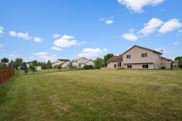 6194 Karmen Avenue NE, Albertville, MN 55301