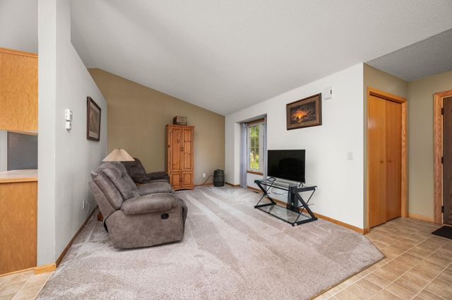 6194 Karmen Avenue NE, Albertville, MN 55301