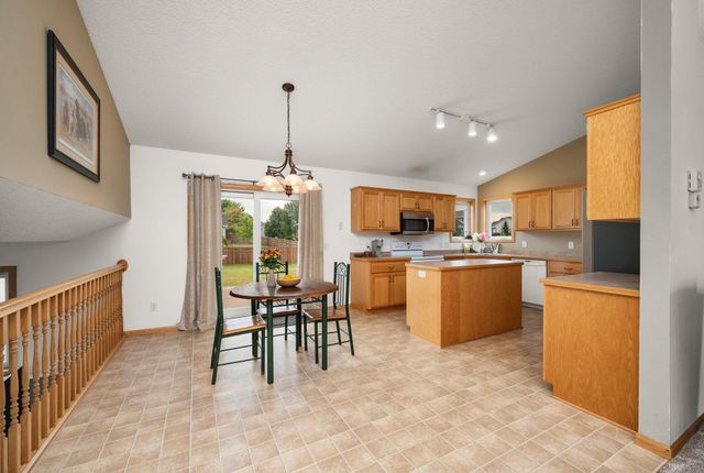 6194 Karmen Avenue NE, Albertville, MN 55301