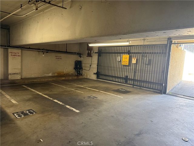 5339 Newcastle Avenue 103, Encino, CA 91316