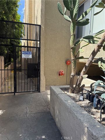 5339 Newcastle Avenue 103, Encino, CA 91316