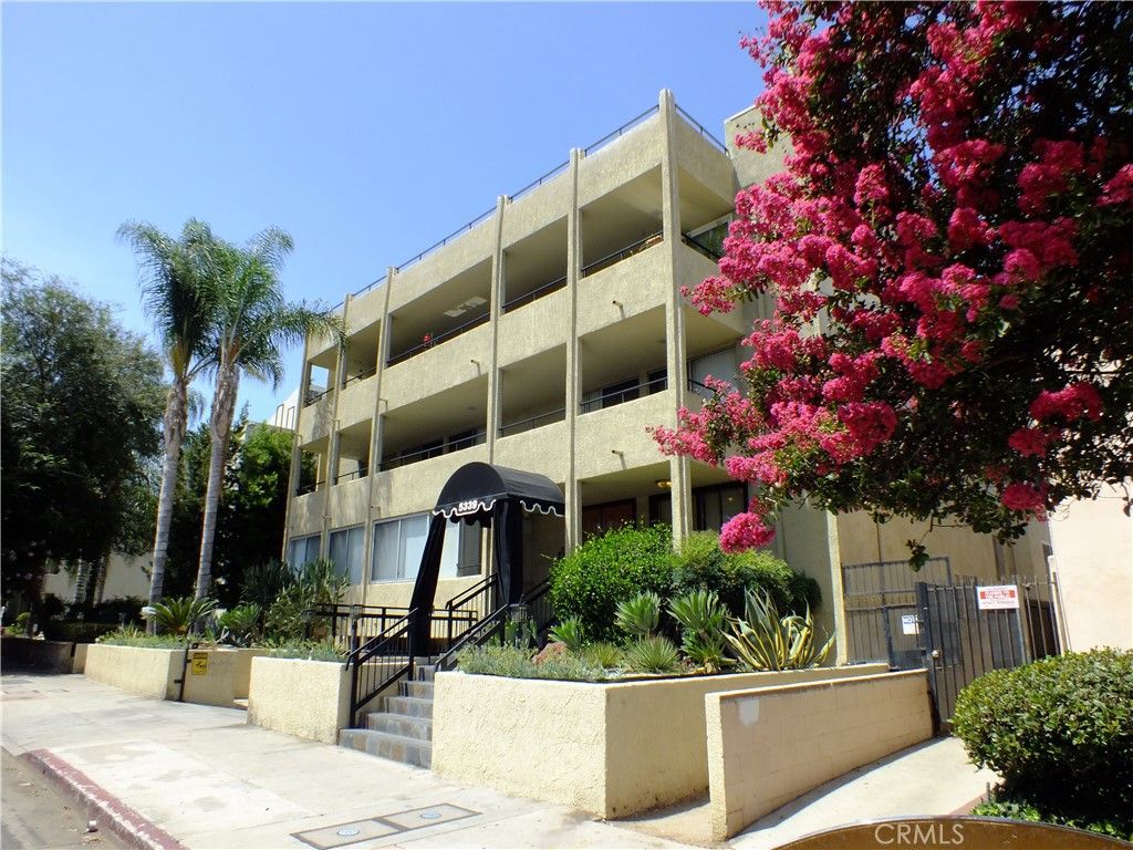 5339 Newcastle Avenue 103, Encino, CA 91316