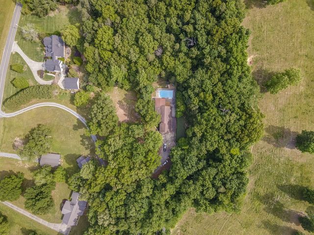 422 Bonifacious Road, Tunnel Hill, GA 30755