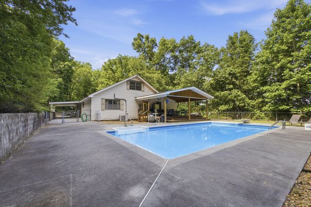 422 Bonifacious Road, Tunnel Hill, GA 30755