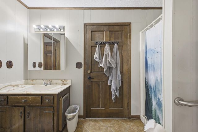 422 Bonifacious Road, Tunnel Hill, GA 30755