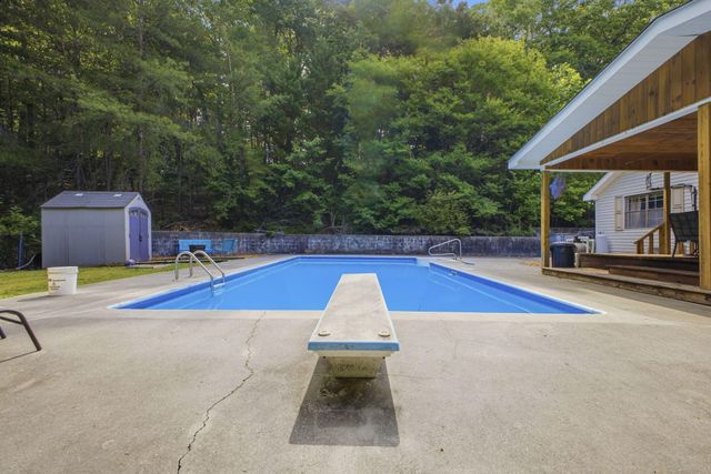 422 Bonifacious Road, Tunnel Hill, GA 30755