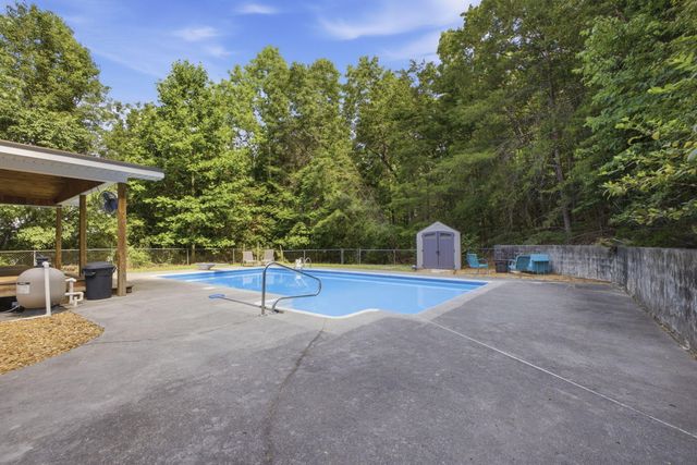 422 Bonifacious Road, Tunnel Hill, GA 30755