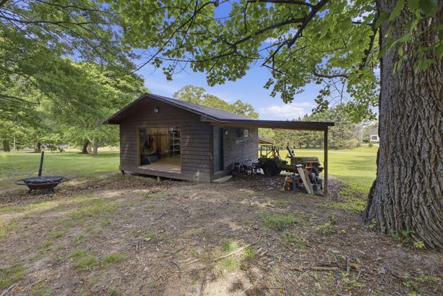 422 Bonifacious Road, Tunnel Hill, GA 30755