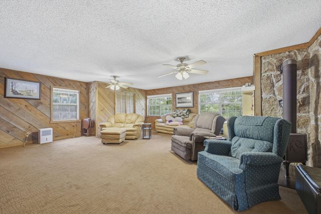 422 Bonifacious Road, Tunnel Hill, GA 30755