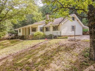 422 Bonifacious Road, Tunnel Hill, GA 30755