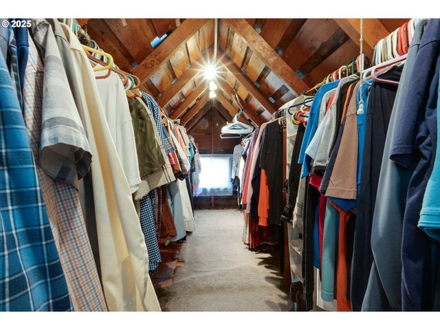 92289 SVENSEN MARKET Rd, Astoria, OR 97103