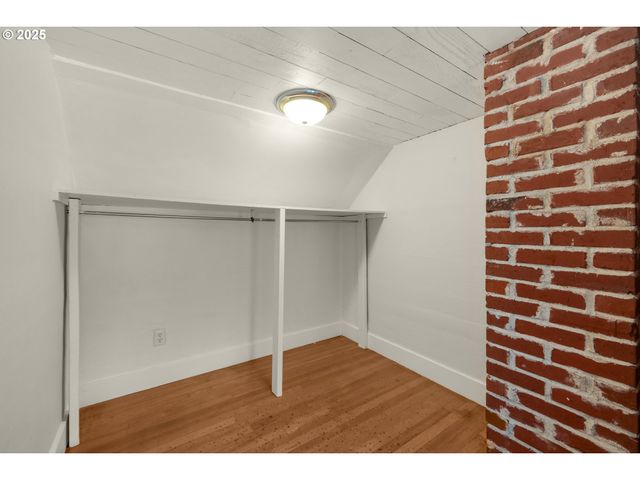 92289 SVENSEN MARKET Rd, Astoria, OR 97103