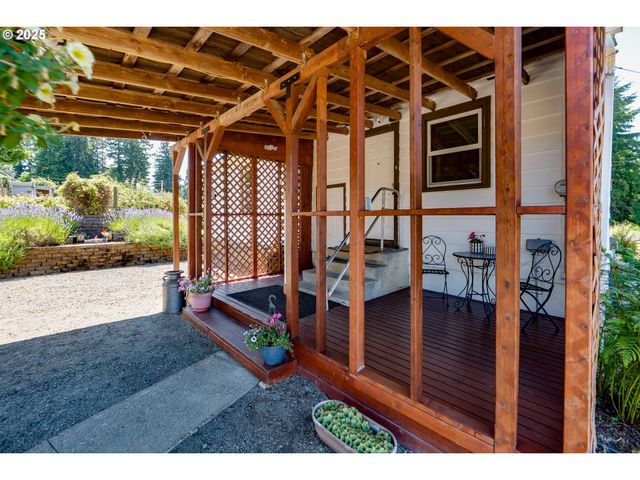 92289 SVENSEN MARKET Rd, Astoria, OR 97103