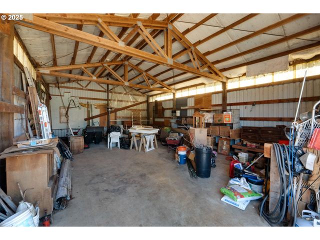 92289 SVENSEN MARKET Rd, Astoria, OR 97103