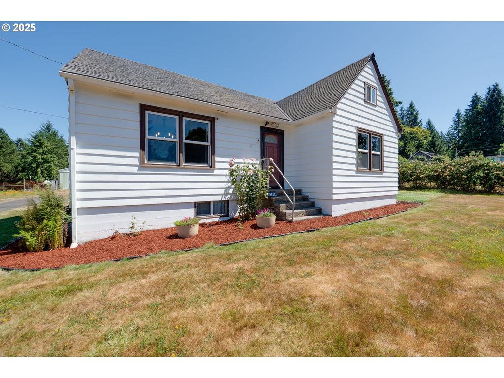 92289 SVENSEN MARKET Rd, Astoria, OR 97103