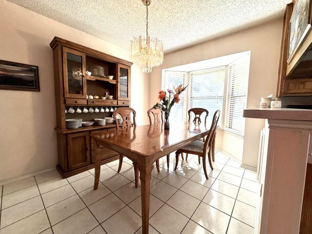 713 Owens Drive, Crowley, TX 76036