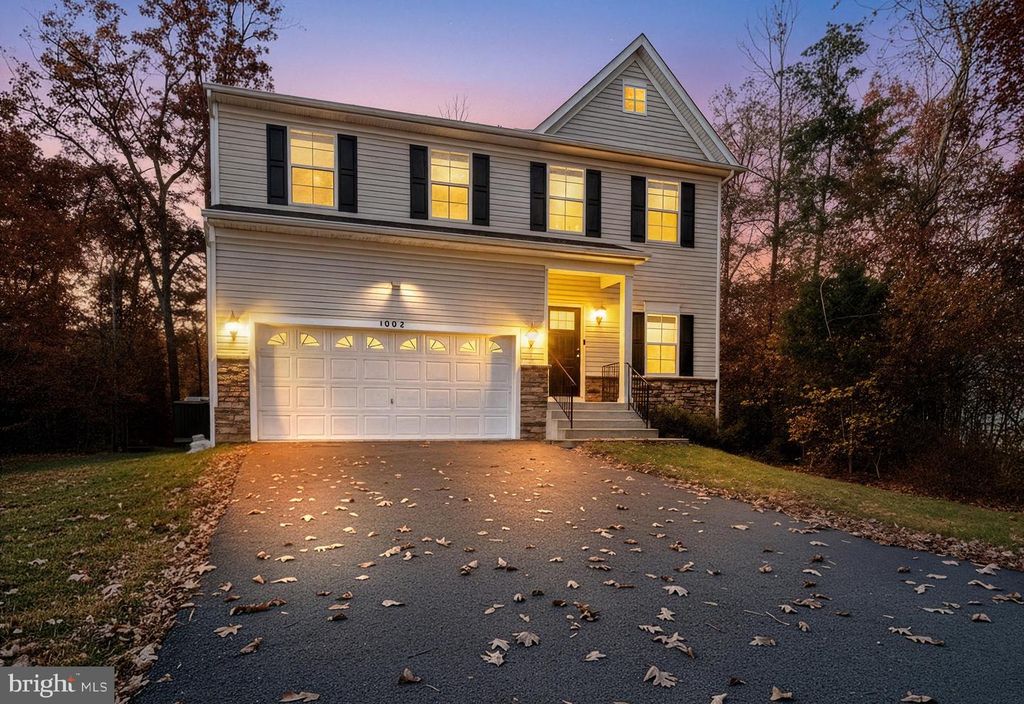 1002 LAKEVIEW PKWY, Locust Grove, VA 22508