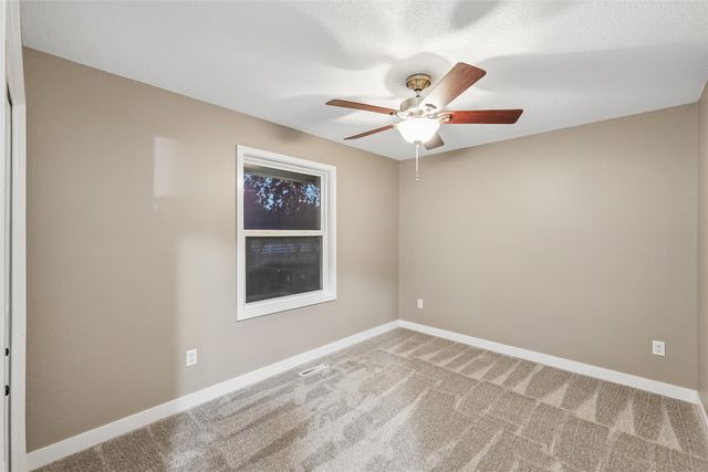 604 3rd Street NW, Altoona, IA 50009